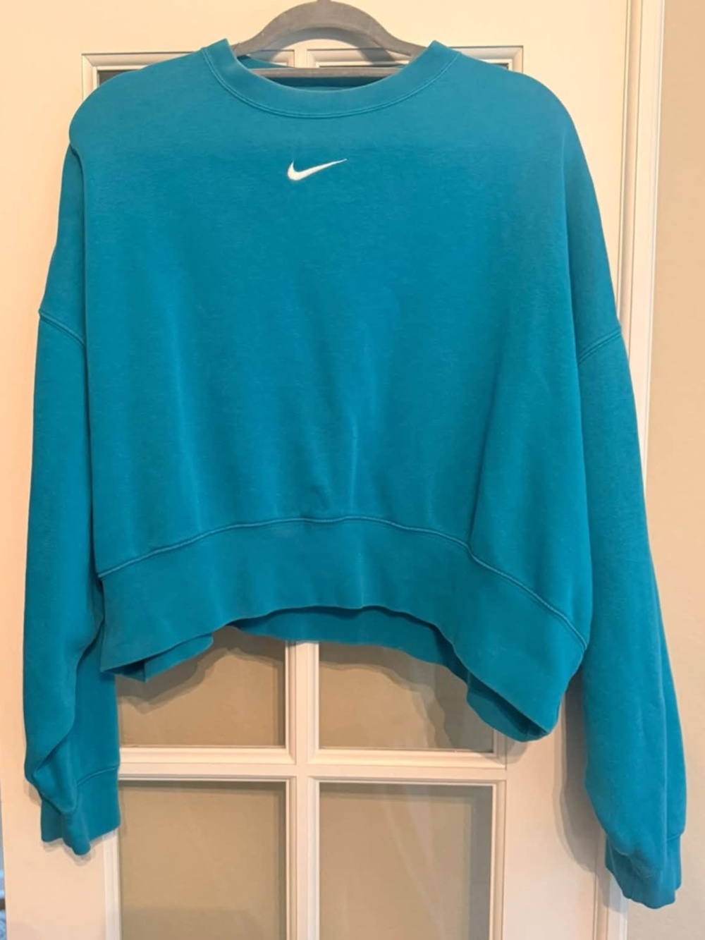 Nike Sportswear Essential Oversized Cropped Fleece Sweatshirt